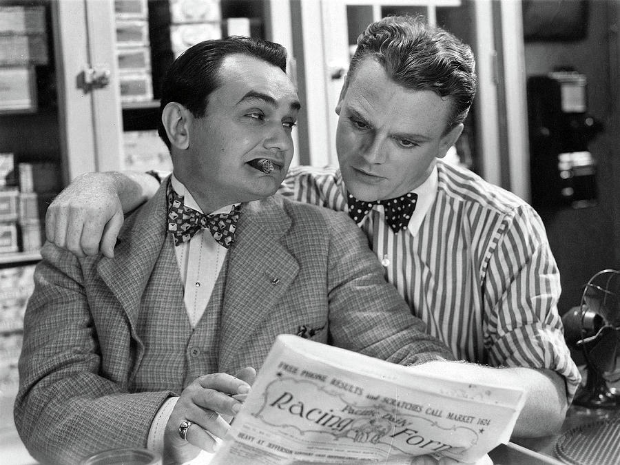 JAMES CAGNEY and EDWARD G. ROBINSON in SMART MONEY -1931-, directed by ALFRED E. GREEN. Photograph by Album JAMES CAGNEY and EDWARD G. ROBINSON in SMART MONEY -1931-, directed by ALFRED E. GREEN. Photograph by Album