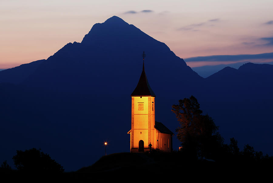 Jamnik church at dawn Photograph by Ian Middleton