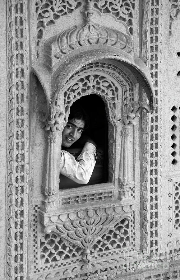 Jasalmer Fort Window - Rajasthan Photograph by Craig Lovell
