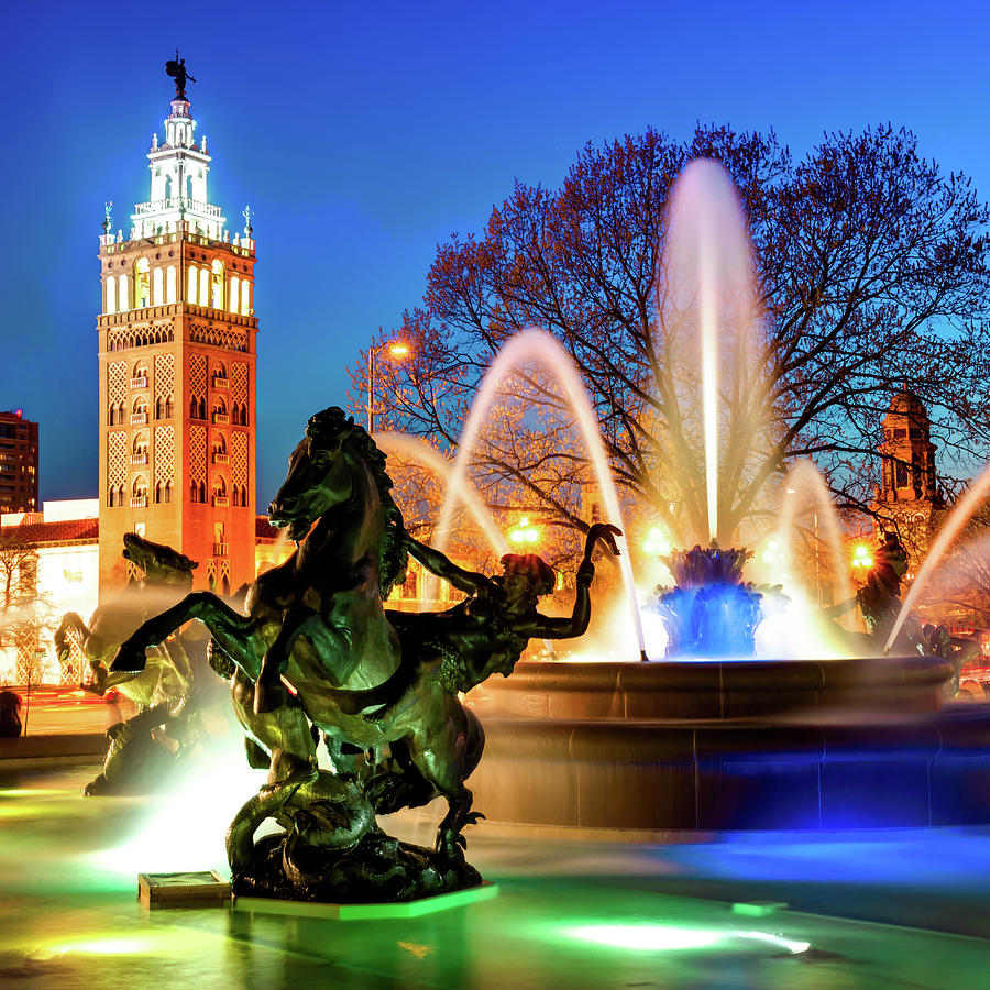Kansas City Photograph - J.C. Nichols Fountain Statues - The Kansas City Plaza by Gregory Ballos