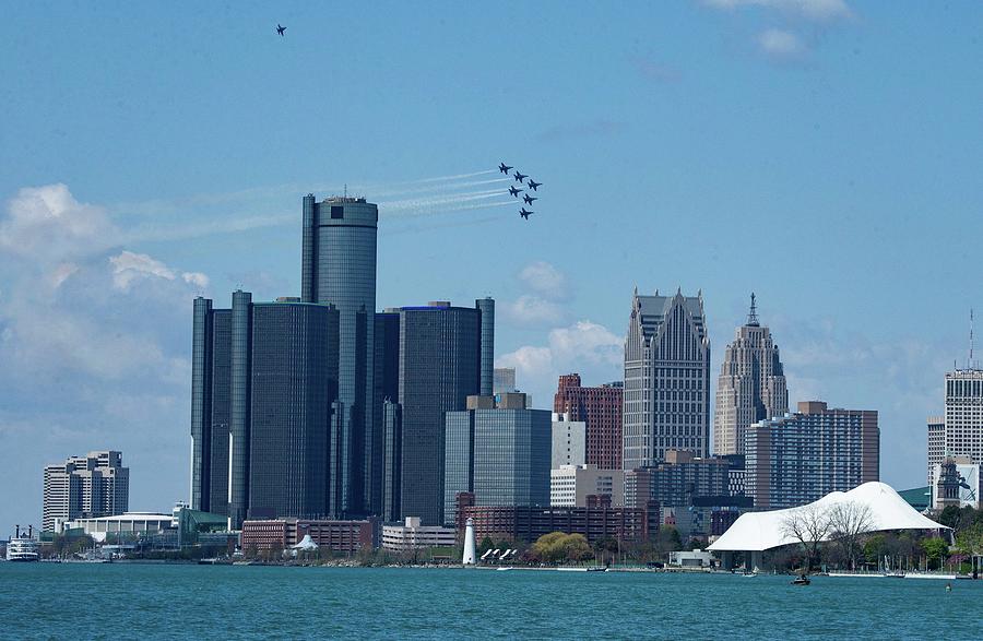 Jets Soar Over Detroit Skyline Photograph by Mandi Wright