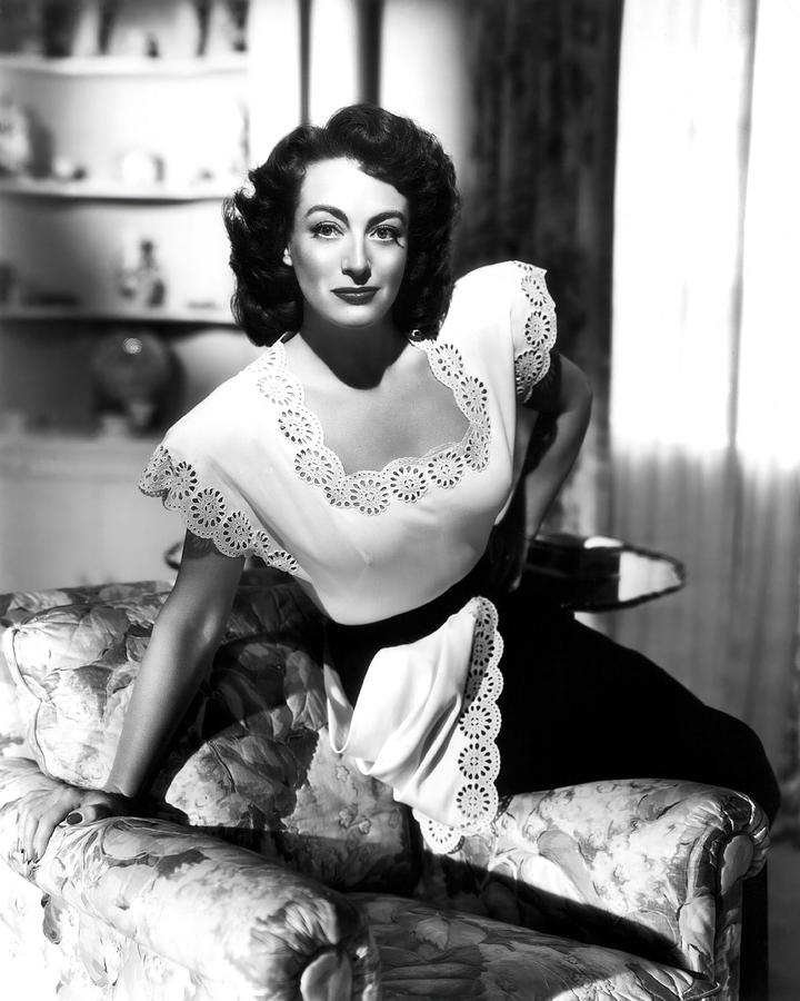 JOAN CRAWFORD in HUMORESQUE -1946-, directed by JEAN NEGULESCO. Photograph by Album