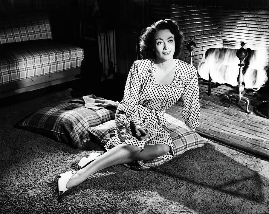 JOAN CRAWFORD in MILDRED PIERCE -1945-, directed by MICHAEL CURTIZ. Photograph by Album