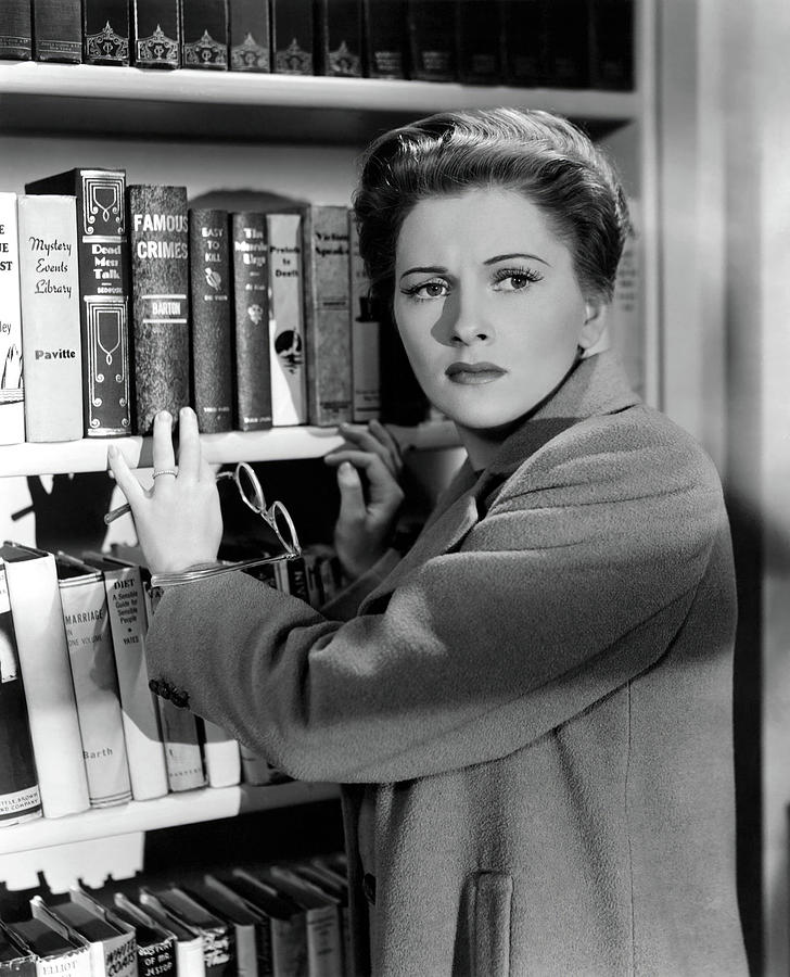 JOAN FONTAINE in SUSPICION -1941-, directed by ALFRED HITCHCOCK. Photograph by Album