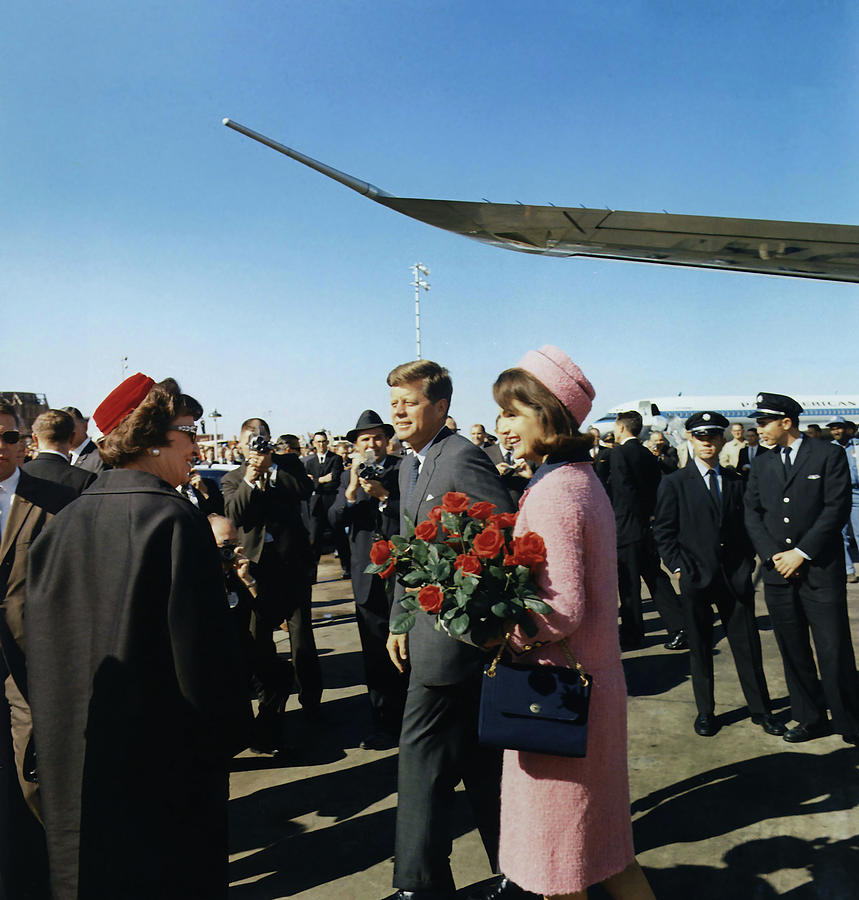 Dallas 2 photo POSTCARDS 22 November 1963 John F and Jackie Kennedy Love Field 