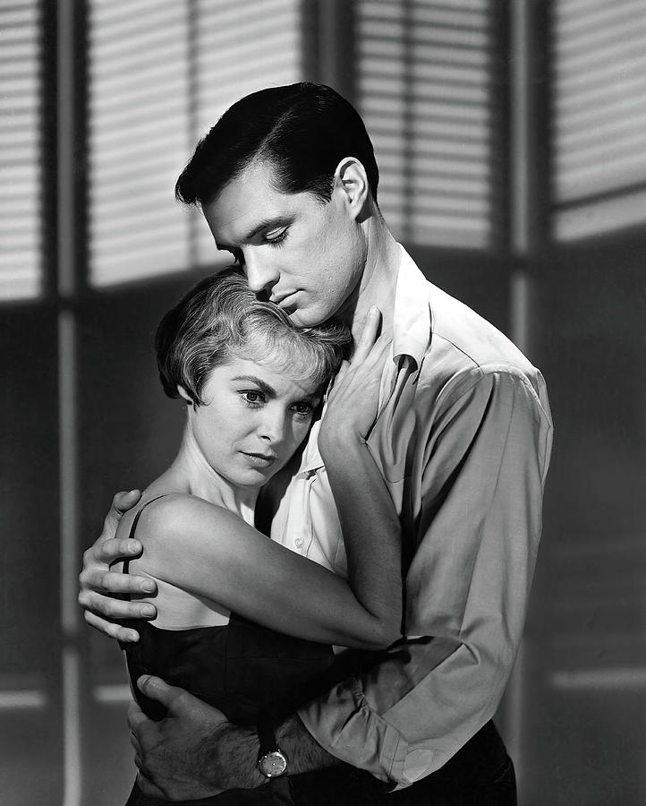 JOHN GAVIN and JANET LEIGH in PSYCHO -1960-, directed by ALFRED HITCHCOCK. Photograph by Album