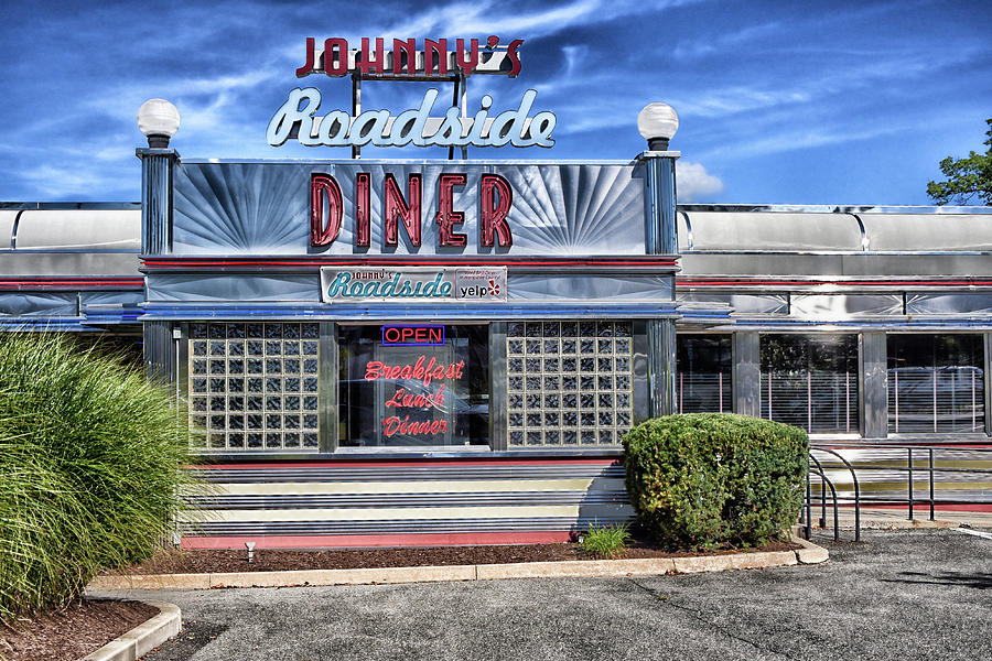 Architecture Photograph - Johnnys Roadside Diner by Mike Martin