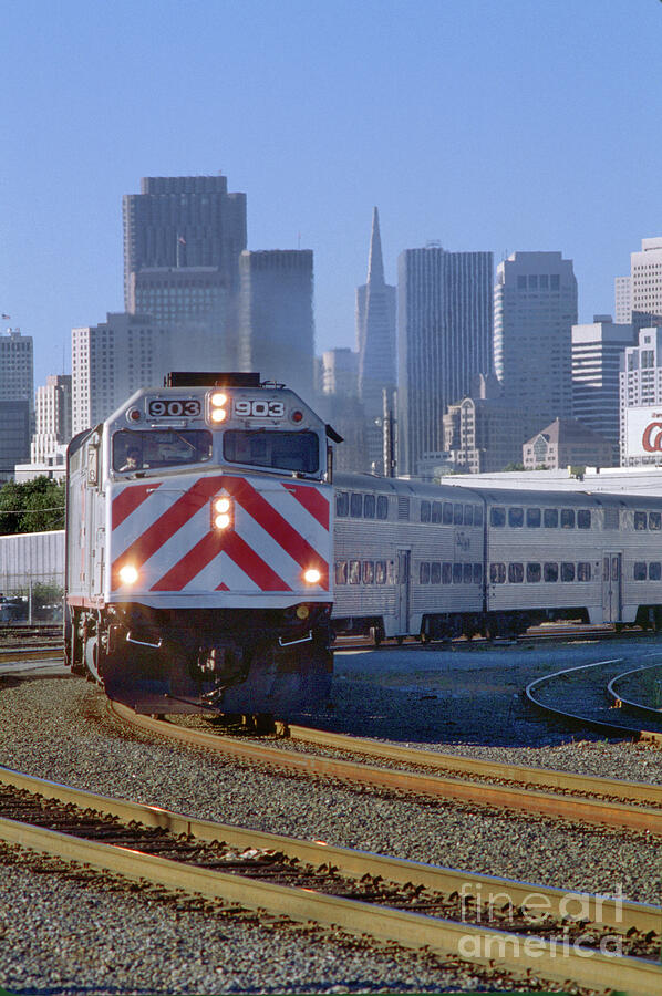 JPBX 903, EMD F40PH-2, Caltrain Locomotive, San Francisco Citysc ...