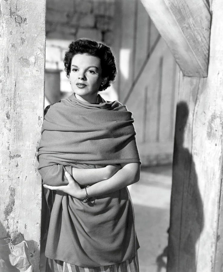 JUDY GARLAND in SUMMER STOCK -1950-, directed by CHARLES WALTERS. Photograph by Album