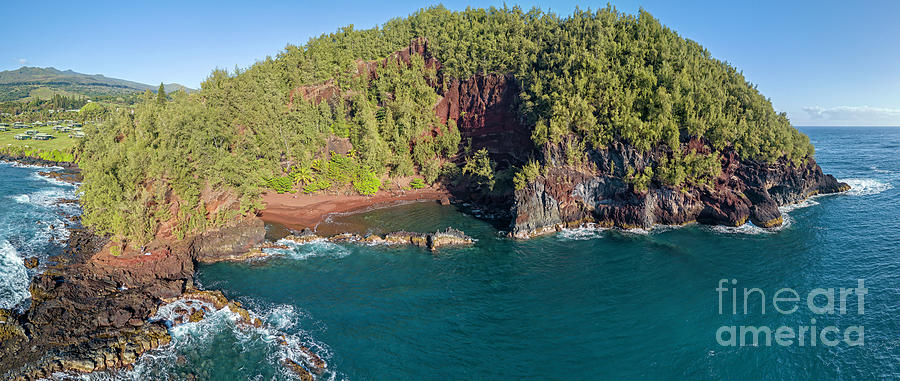 Kaihalulu Red Sand Beach Photograph by Chris Spencer