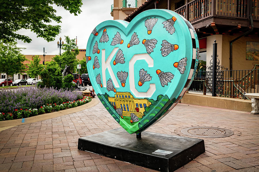 Kansas City Country Club Plaza Shuttlecock Heart Photograph by Gregory 