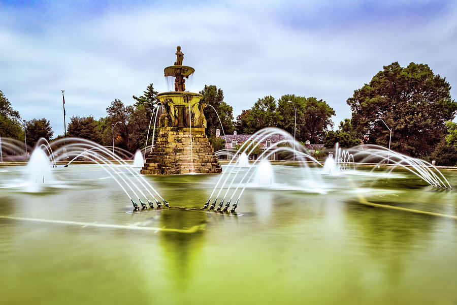 Kansas City Photograph - Kansas City Meyer Circle Sea Horse Fountain by Gregory Ballos