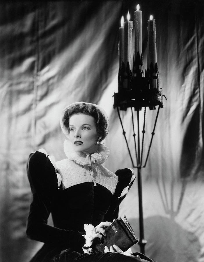 KATHARINE HEPBURN in MARY OF SCOTLAND -1936-, directed by JOHN FORD. Photograph by Album
