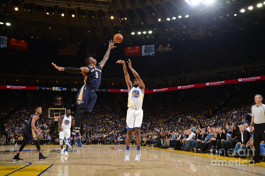 Kevon Looney By Noah Graham