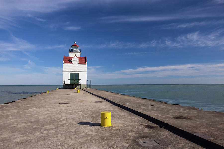 Kewaunee Pierhead Lighthouse 6 Photograph by John Brueske | Fine Art ...