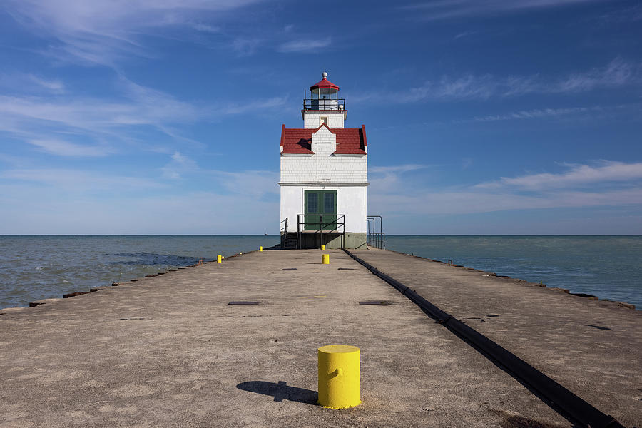 Kewaunee Pierhead Lighthouse 7 Photograph by John Brueske | Fine Art ...