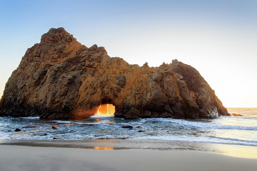 Keyhole Arch at Sunset Photograph by Robert Carter