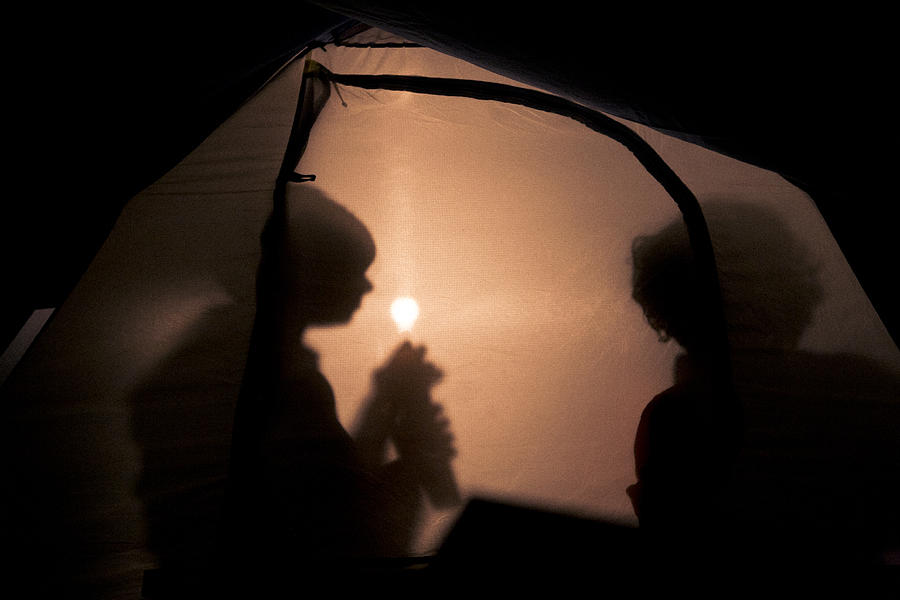Kids Inside Tent Photograph by Roberto Muñoz | Pindaro
