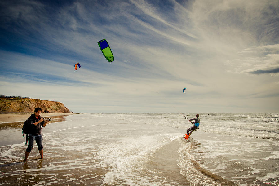 Kite Surfing at Compton Bay Photograph by s0ulsurfing - Jason Swain