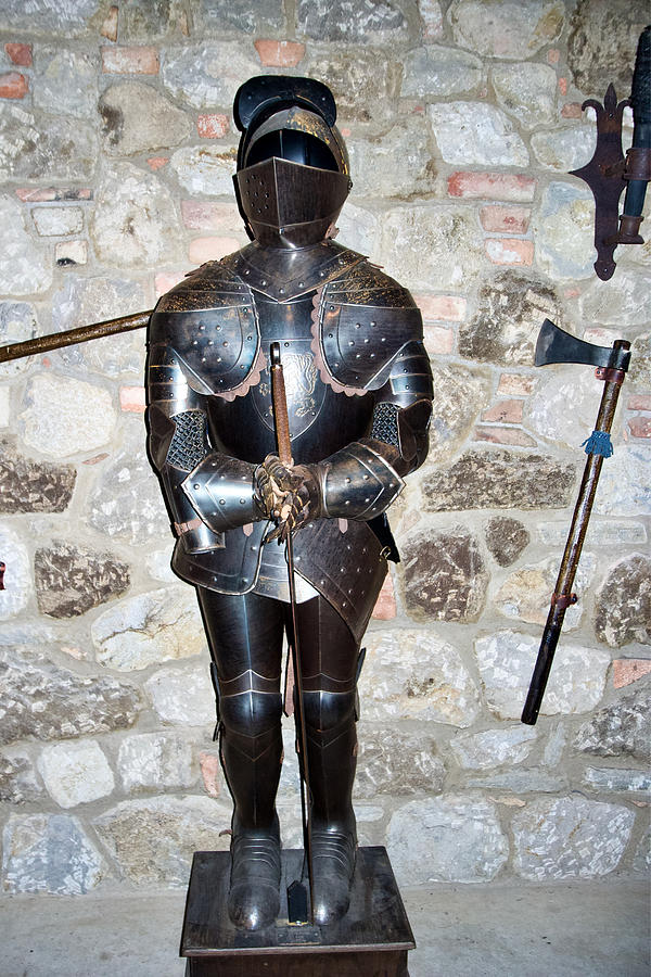 Knight's Armor in Dungeon of Castello di Amorosa in Napa Valley ...