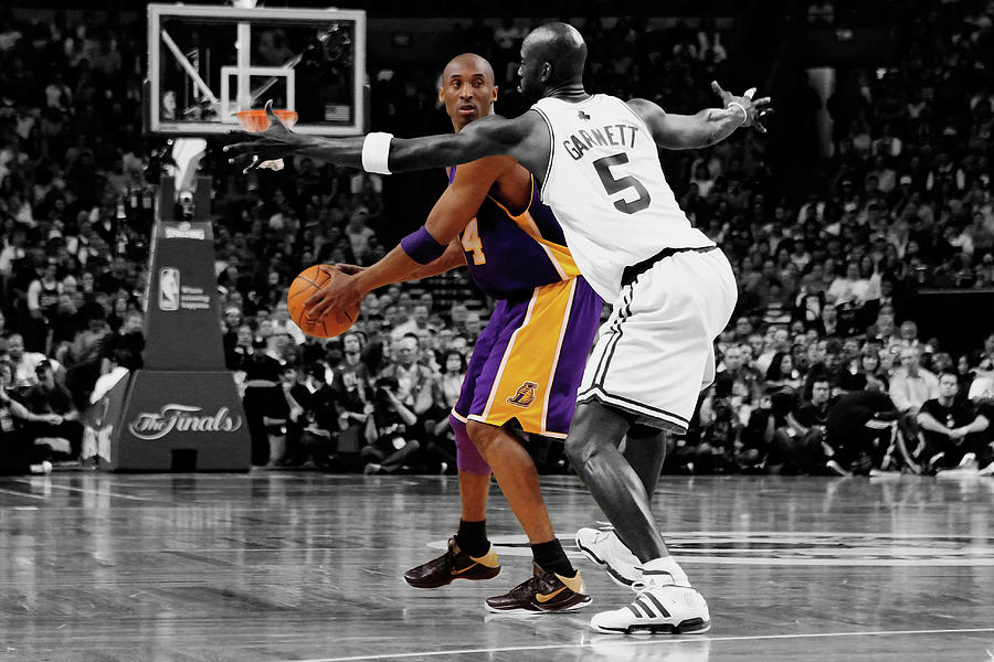 Kobe Bryant And Kevin Garnett In Battle Mixed Media by Brian Reaves