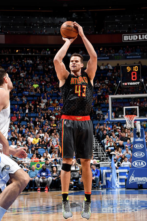 Kris Humphries Photograph by Fernando Medina Kris Humphries Photograph by Fernando Medina