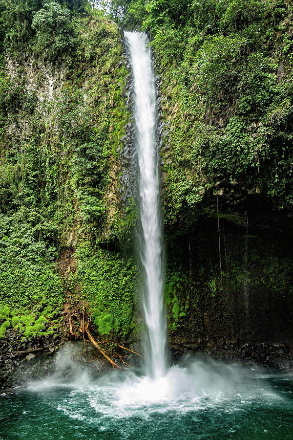 La Fortuna Waterfall Photograph by Cindy Robinson