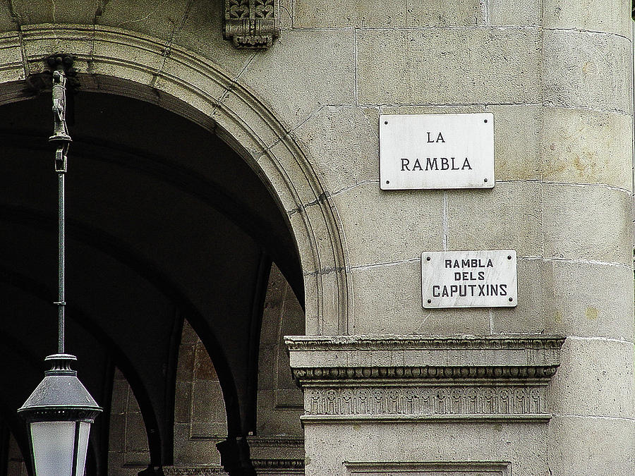 La Rambla - Barcelona, Spain Photograph by David Morehead