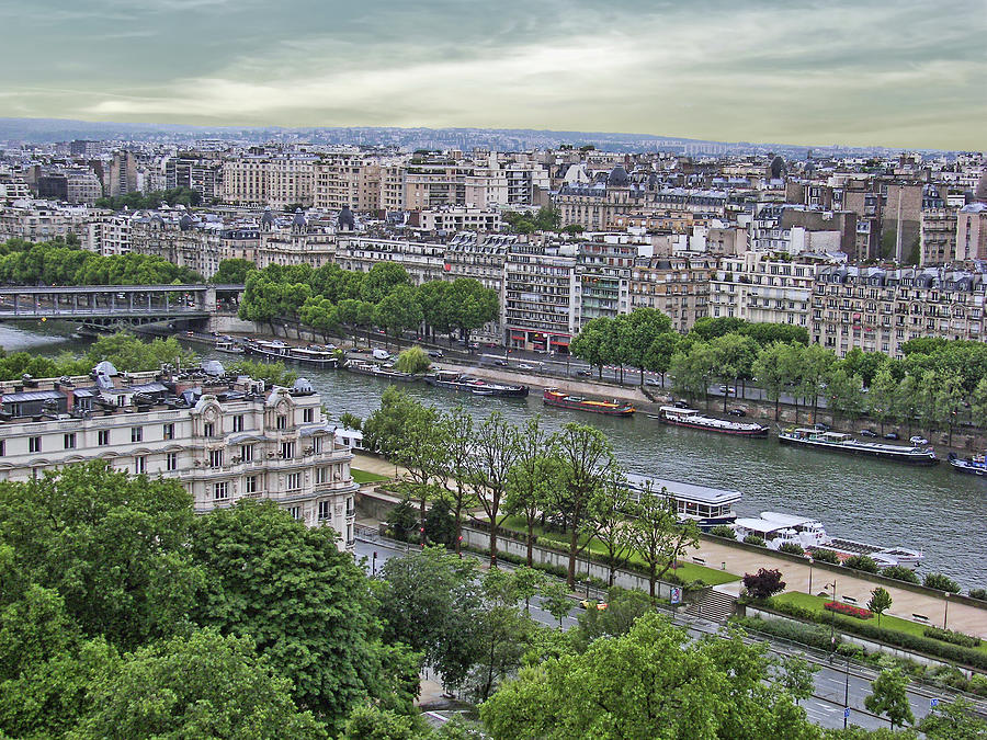 La Seine - Paris - France Photograph by Nikolyn McDonald