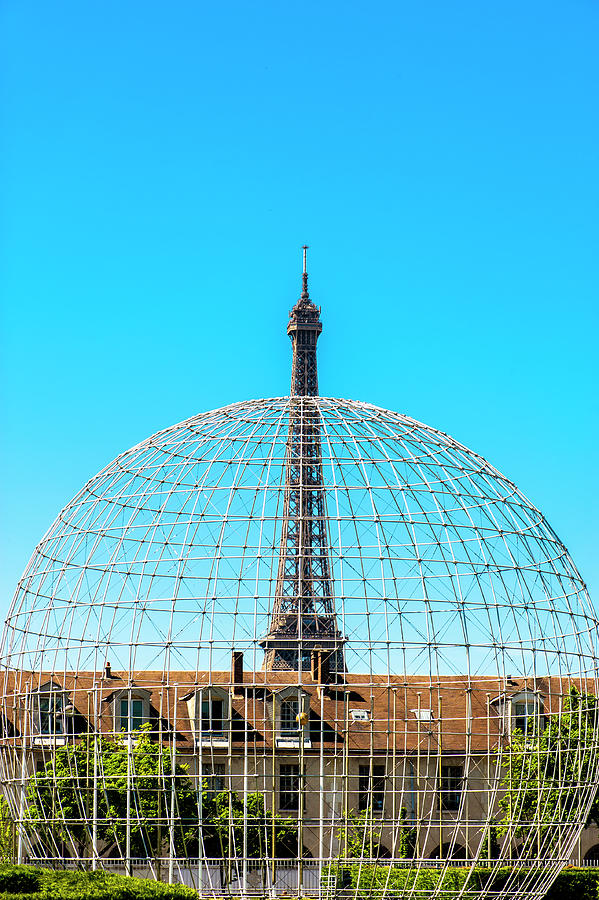 la tour Eiffel sous cloche Photograph by Stephane Coutteel - Fine Art ...