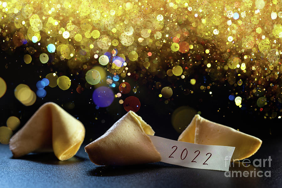 Label congratulating the new year 2022 on a lucky cookie, ideal  Photograph by Joaquin Corbalan