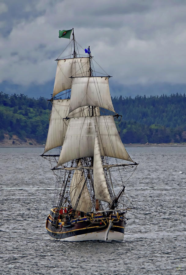 Lady Washington Under Sail Photograph by Rick Lawler