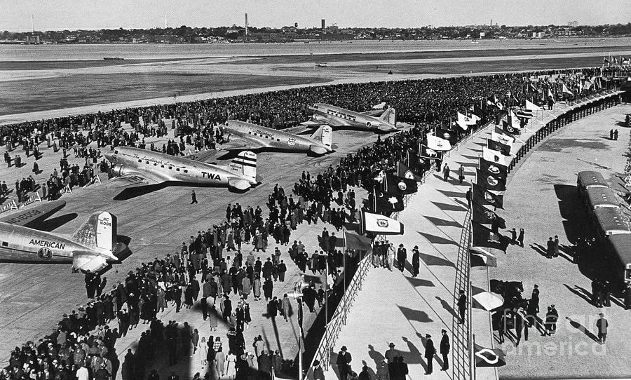 Airport story. Airports History.