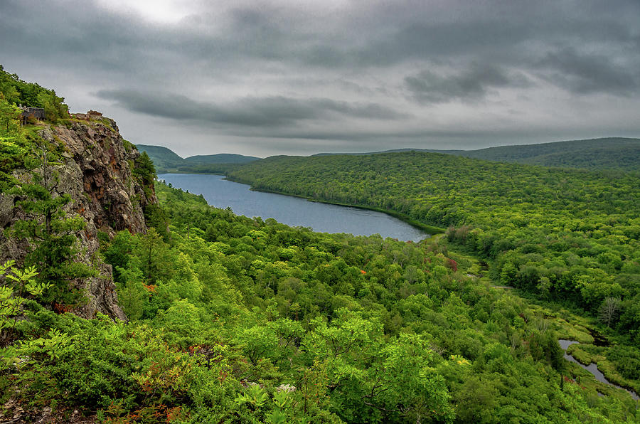 Lake Of The Clouds Photograph by Gary McCormick