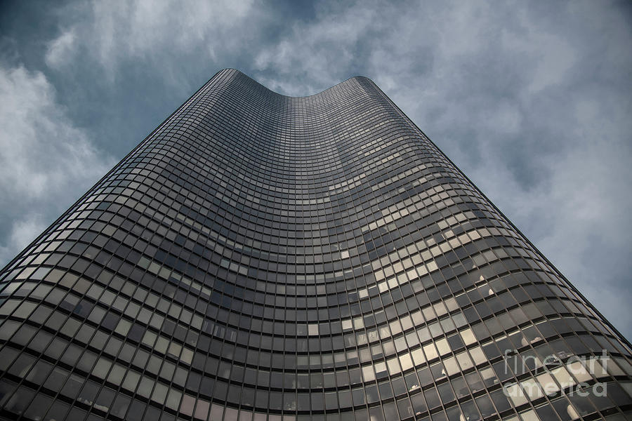 Lake Point Tower Chicago Photograph by FineArtRoyal Joshua Mimbs