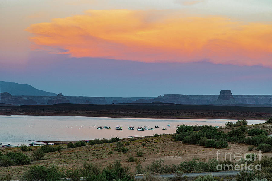 Lake Powell Utah A Glorious Evening Photograph by Wayne Moran