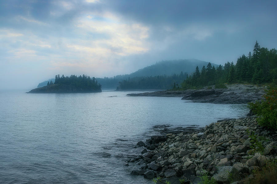 Lake Superior Shoreline Photograph by Robert Carter
