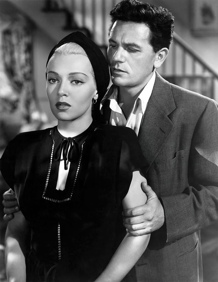 LANA TURNER and JOHN GARFIELD in THE POSTMAN ALWAYS RINGS TWICE -1946-, directed by TAY GARNETT. Photograph by Album