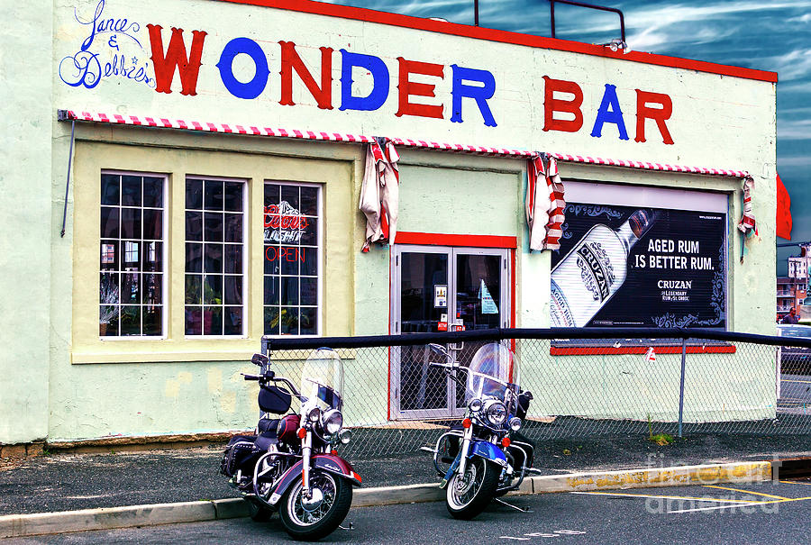 Lance and Debbies Wonder Bar in Asbury Park New Jersey Photograph by John Rizzuto
