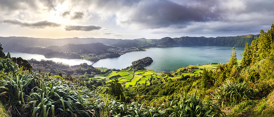 Landscape of tropical rainforest with a lake in spring in Sao Miguel Island in the Azores islands, Portugal. Photograph by Jose A. Bernat Bacete