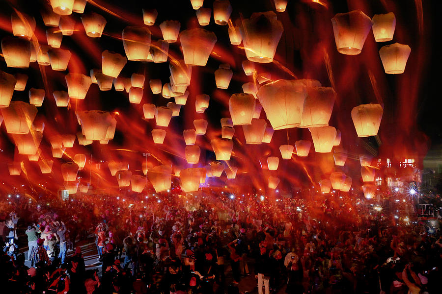 Lantern festival in Taiwan Photograph by Hung Chei