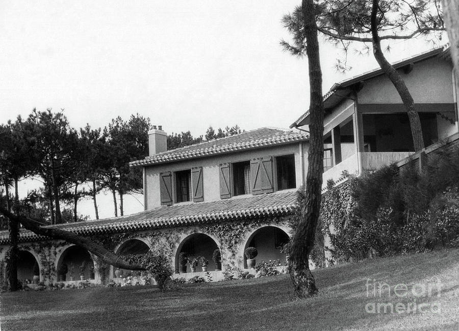 Large 1920s house Photograph by Sad Hill - Bizarre Los Angeles Archive