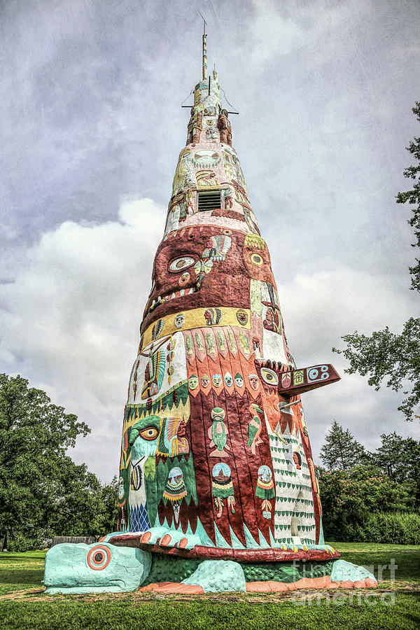Largest Cement Totem Pole Photograph by Lynn Sprowl