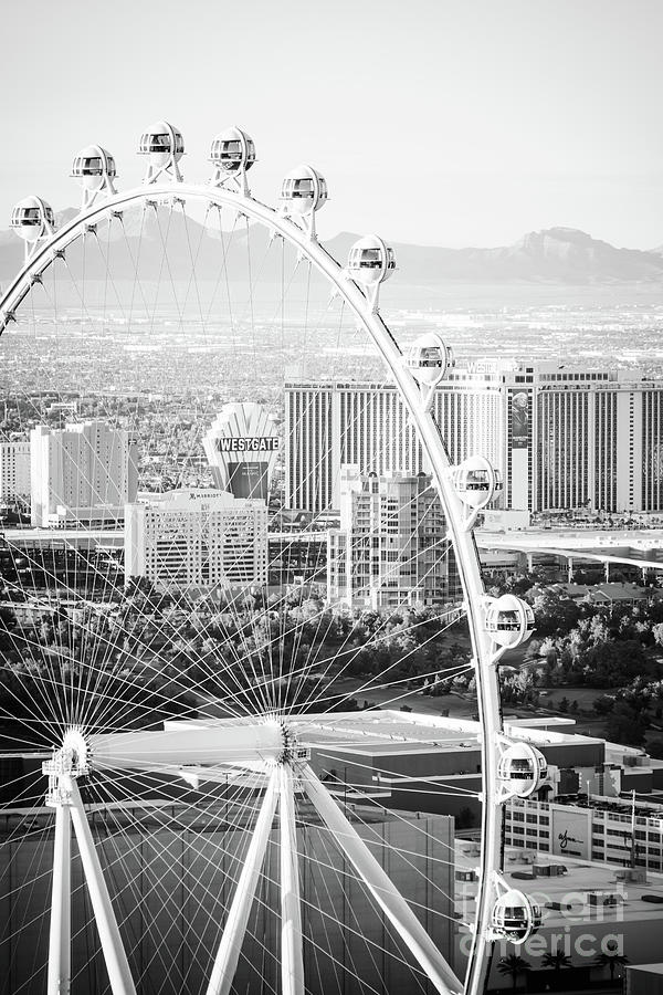 Las Vegas Photograph - Las Vegas High Roller Ferris Wheel Black and White Photo by Paul Velgos