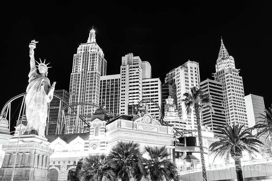 Chrysler Building Photograph - Las Vegas New York New York Casino Black and White Photo by Paul Velgos