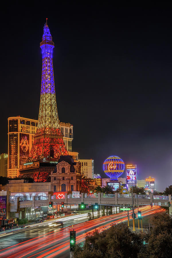 Las Vegas Photograph - Las Vegas - Paris by Martin Podt