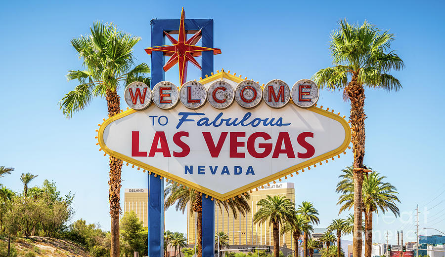 Las Vegas Photograph - Las Vegas Welcome Sign High Resolution Photo by Paul Velgos