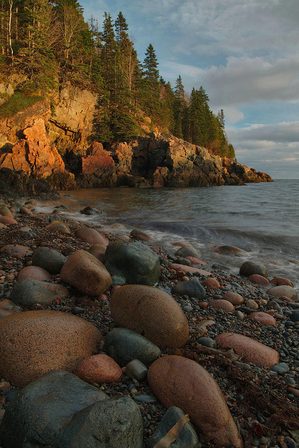 Late Afternoon On Hunters Beach Photograph by Stephen Vecchiotti