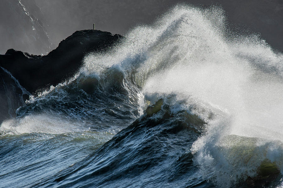 Cape Disappointment Photograph - Leaping Surf by Robert Potts