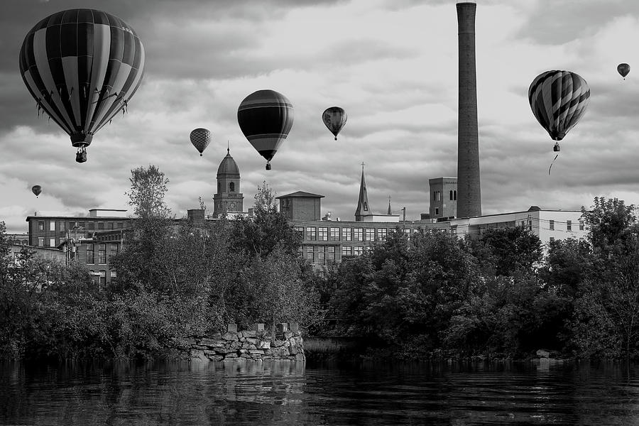 Transportation Photograph - Lewiston Maine Hot Air Balloons by Bob Orsillo